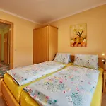 דירה Appartementhaus Karin *