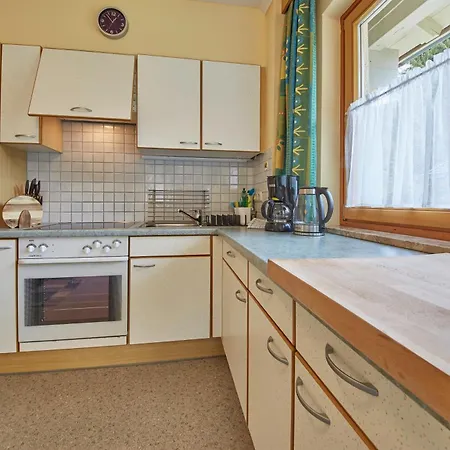 ابارتمنتهاوس كارين *