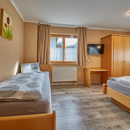 Appartementhaus Karin * Фихофен