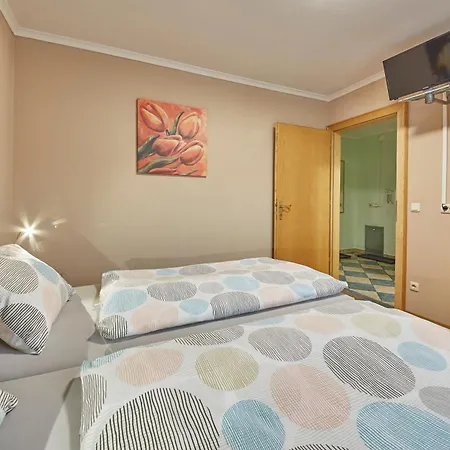 ابارتمنتهاوس كارين *